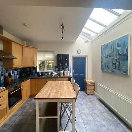 Stylish Centre House, Perfectly Located * Dublin