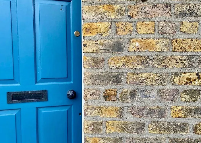 Stylish Centre House, Perfectly Located Dublin