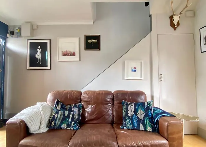 Stylish Centre House, Perfectly Located Apartman